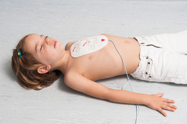 Défibrillateur automatique chez l'enfant